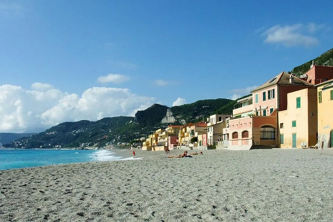 Nora House Apartment Savona Italy
